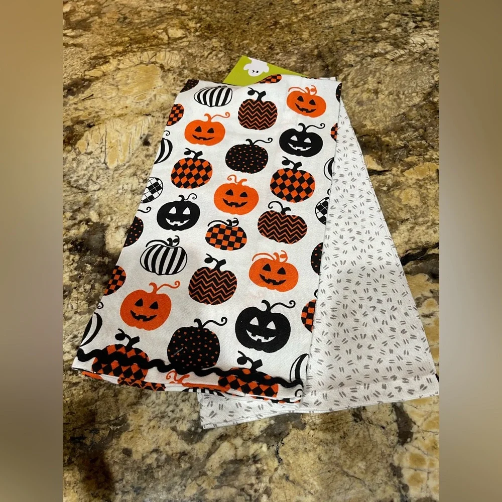 Goblin & Ghoul enbroidered kitchen towels set BOO, pumpkins spooky cat NEW!